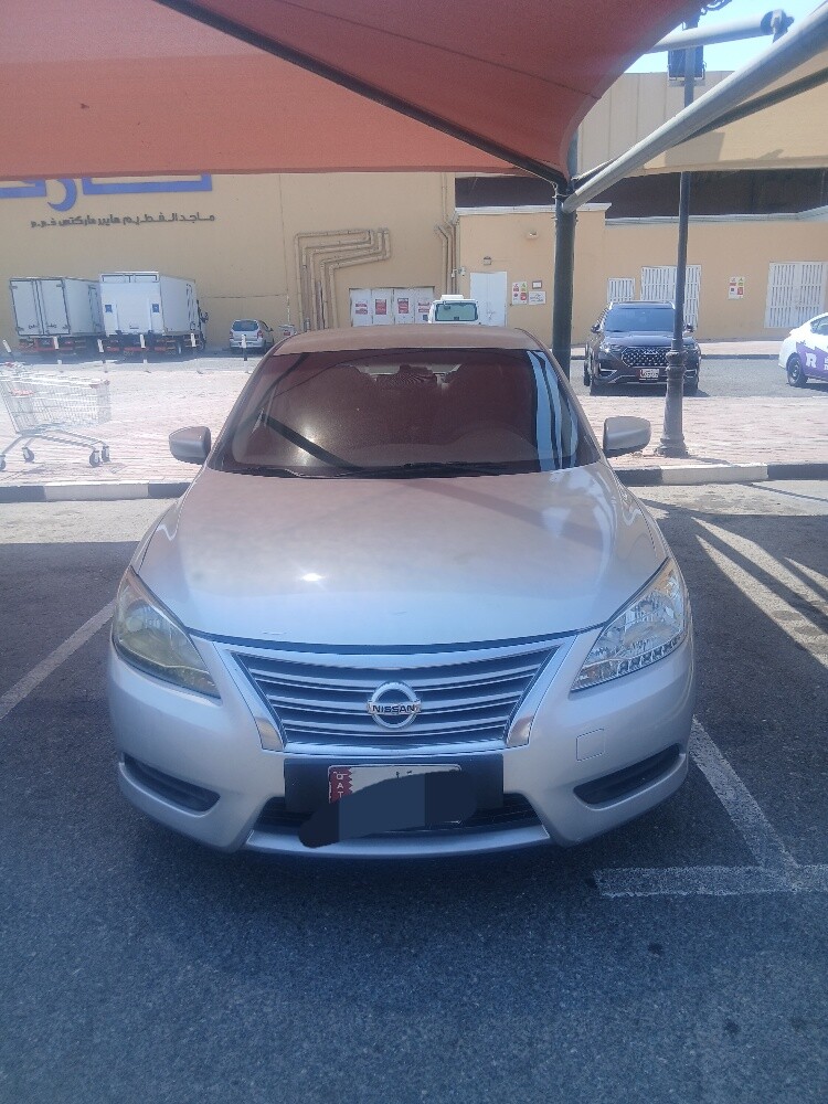 Nissan Sentra - 1