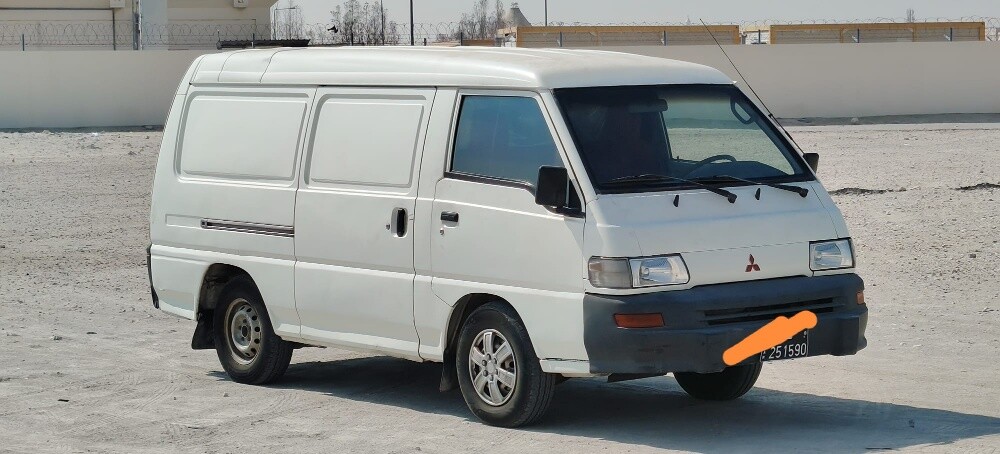 mistbushi L300 dalivary van - 1