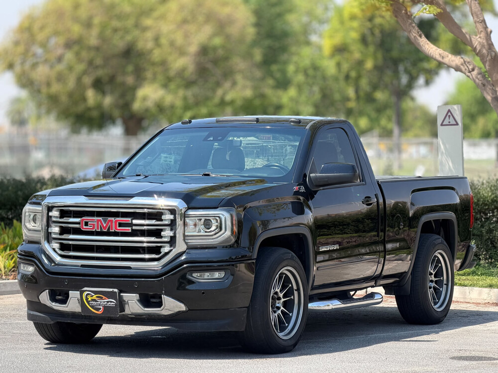 GMC Sierra SLE - 1
