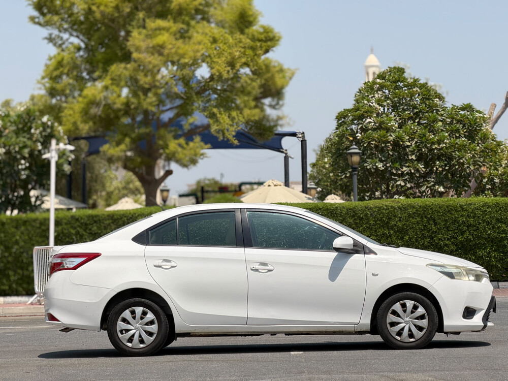 Toyota Yaris  - 8
