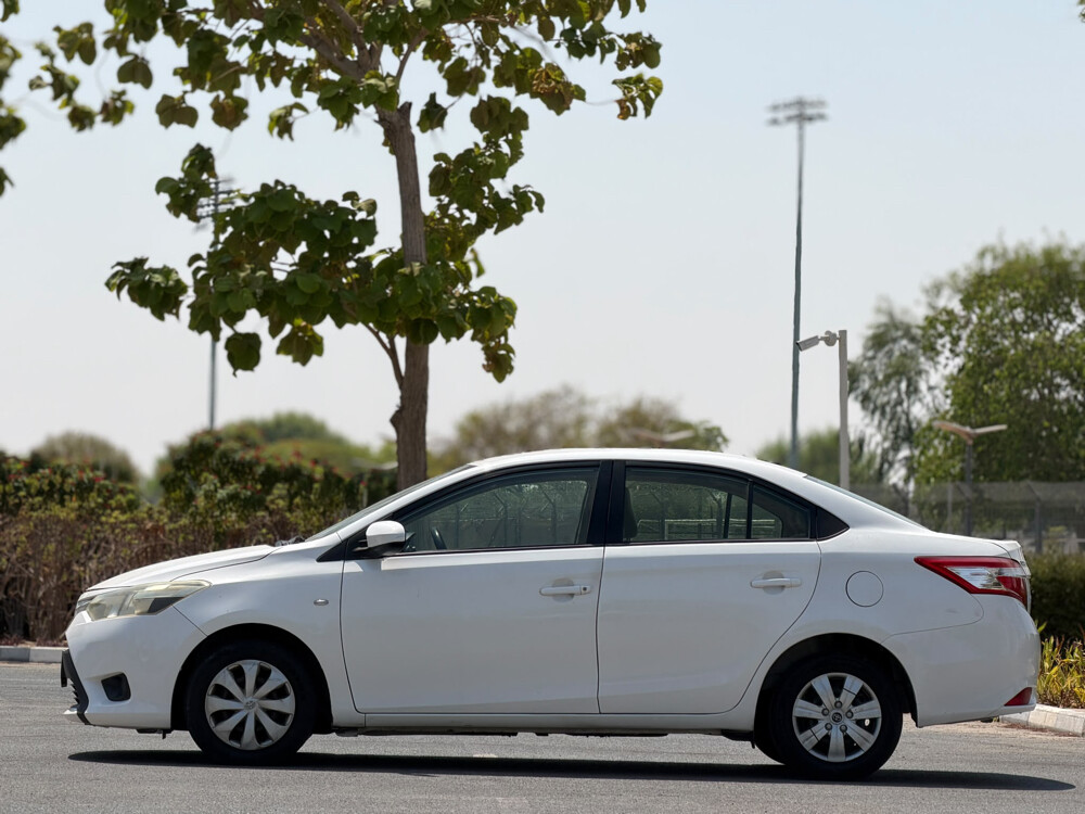 Toyota Yaris  - 7