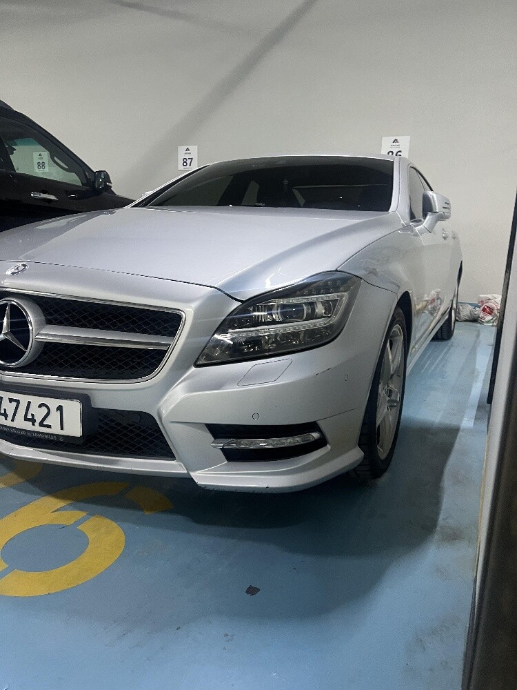 ClS350 2013 AMG IN PERFECT CONDITIO - 3