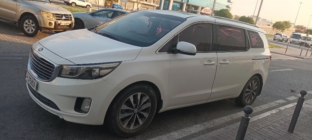 Kia Grand Carnival 2016 House Car - 1