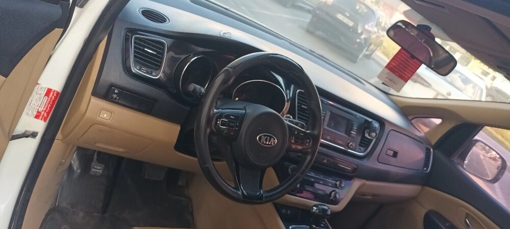 Kia Grand Carnival 2016 House Car - 26