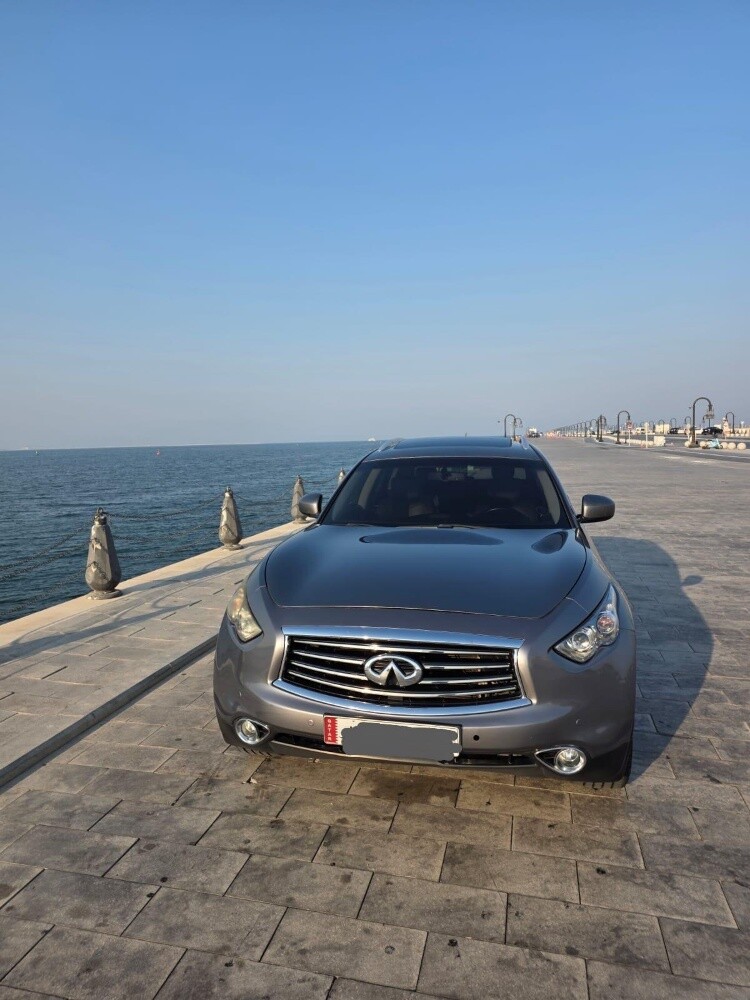 Infiniti QX70 V6 engine - 3