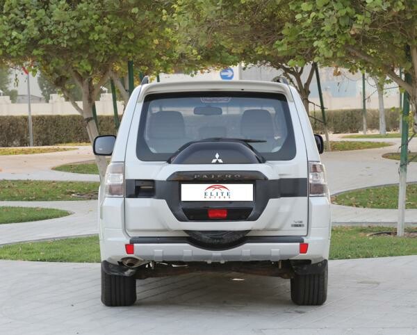 Mitsubishi Pajero  -  Full Options - 5
