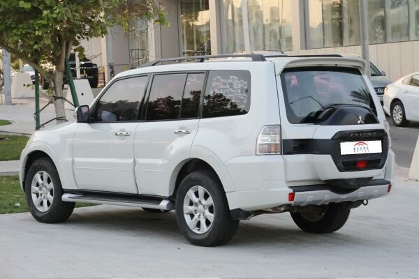Mitsubishi Pajero  -  Full Options - 6