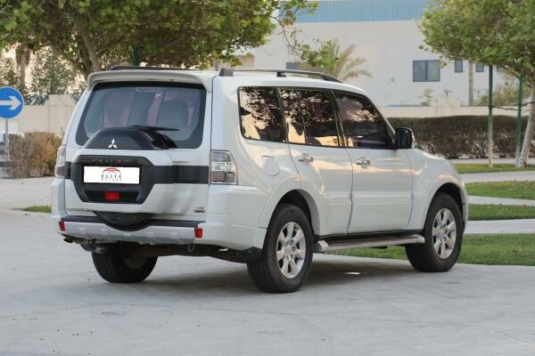 Mitsubishi Pajero  -  Full Options - 4