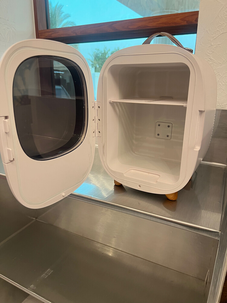 ثلاجة حجمها صغير - 1