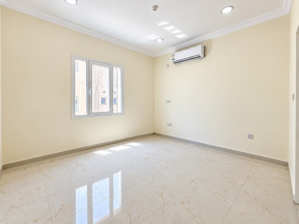 Villas for rent behind Al Hazm Mall - 8