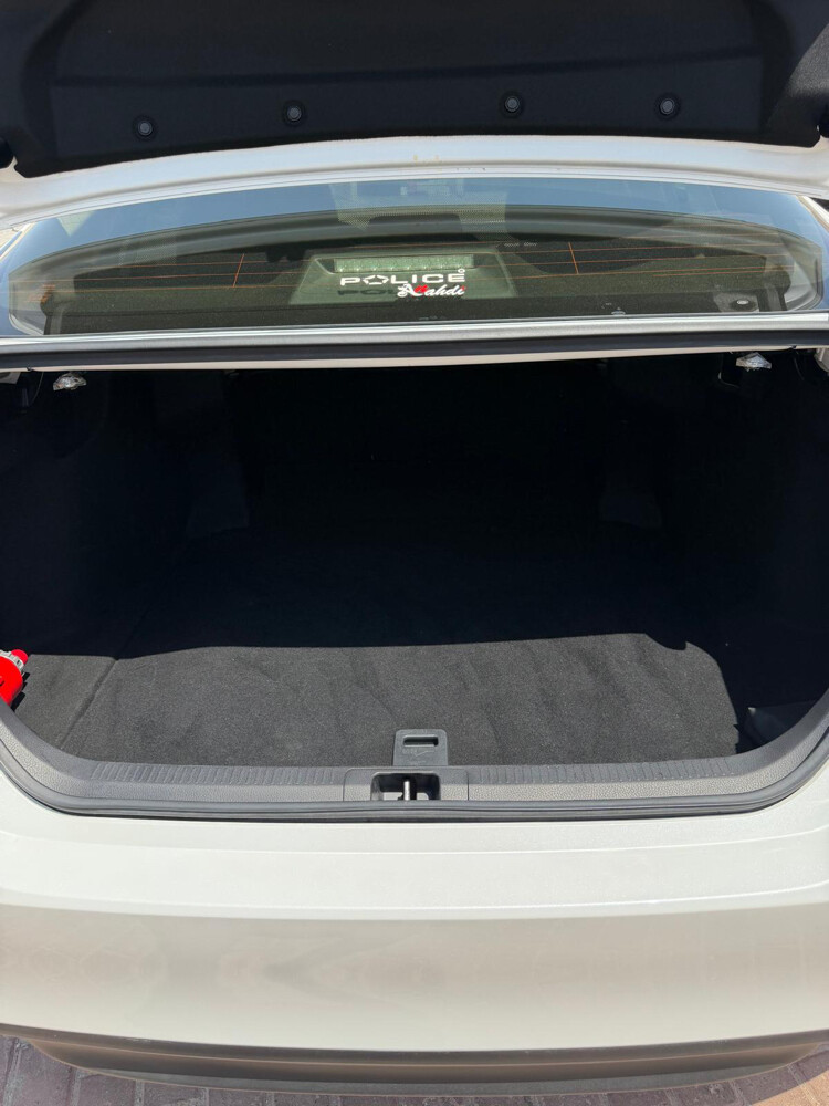 URGENT SALE – TOYOTA CAMRY 2023 - 12
