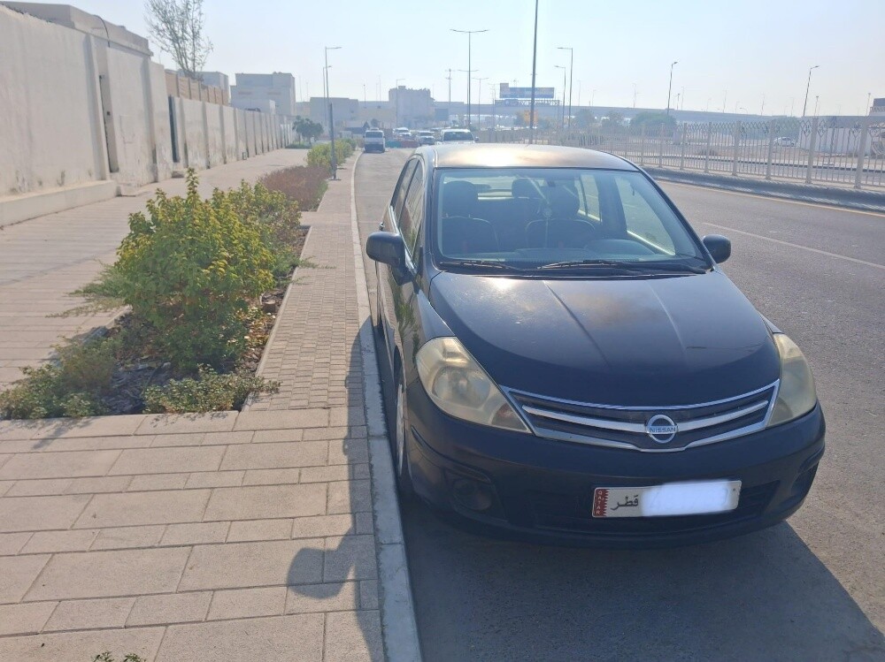 2011 Nissan Tiida,1.8L engine, - 2