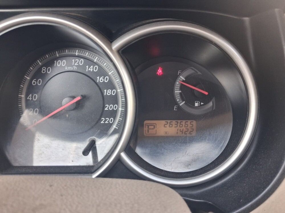 2011 Nissan Tiida,1.8L engine, - 5