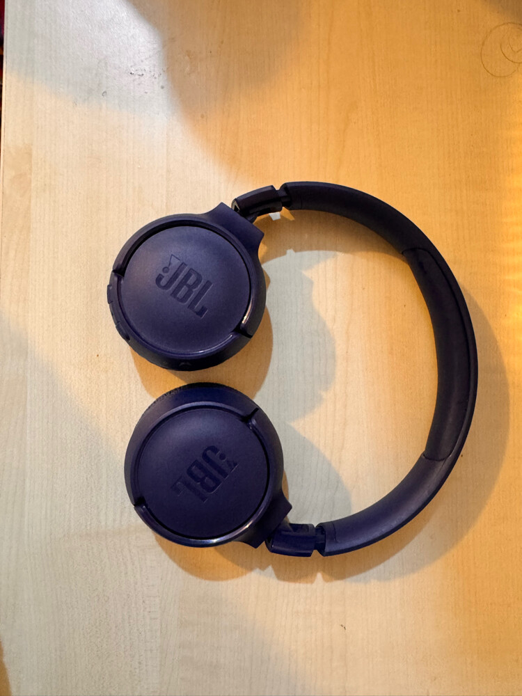 jbl headphones  - 2