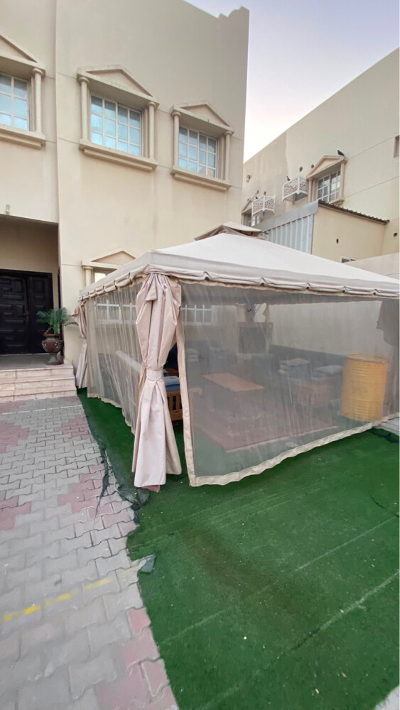  ‏A tent with a complete - 1