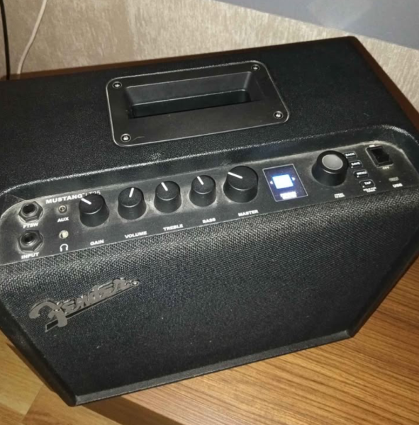Fender Mustang LT-25 Amplifier - 2