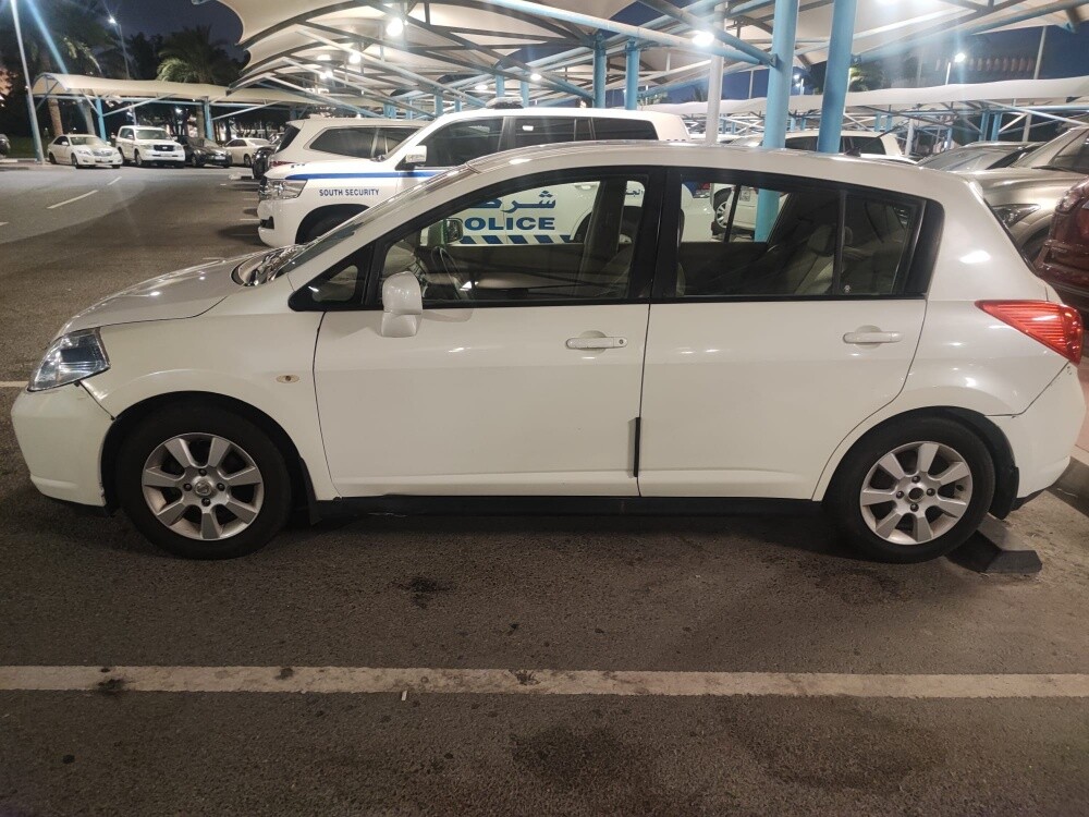 Nissan tida - 3