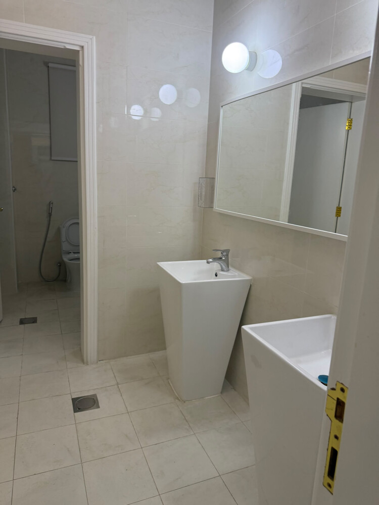 Service/residential villa for rent - 16