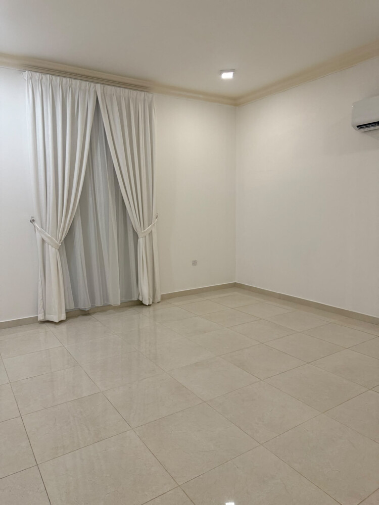 Service/residential villa for rent - 15