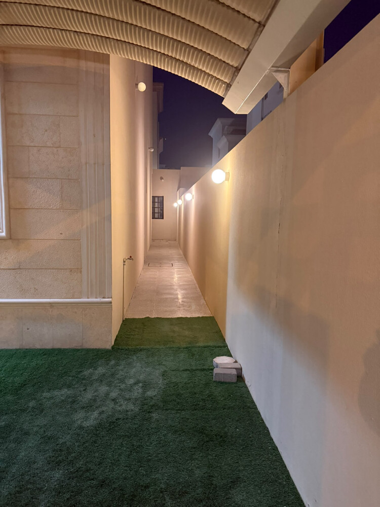 Service/residential villa for rent - 13