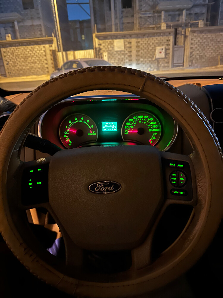 فورد اكسبلورر للبيع - 1