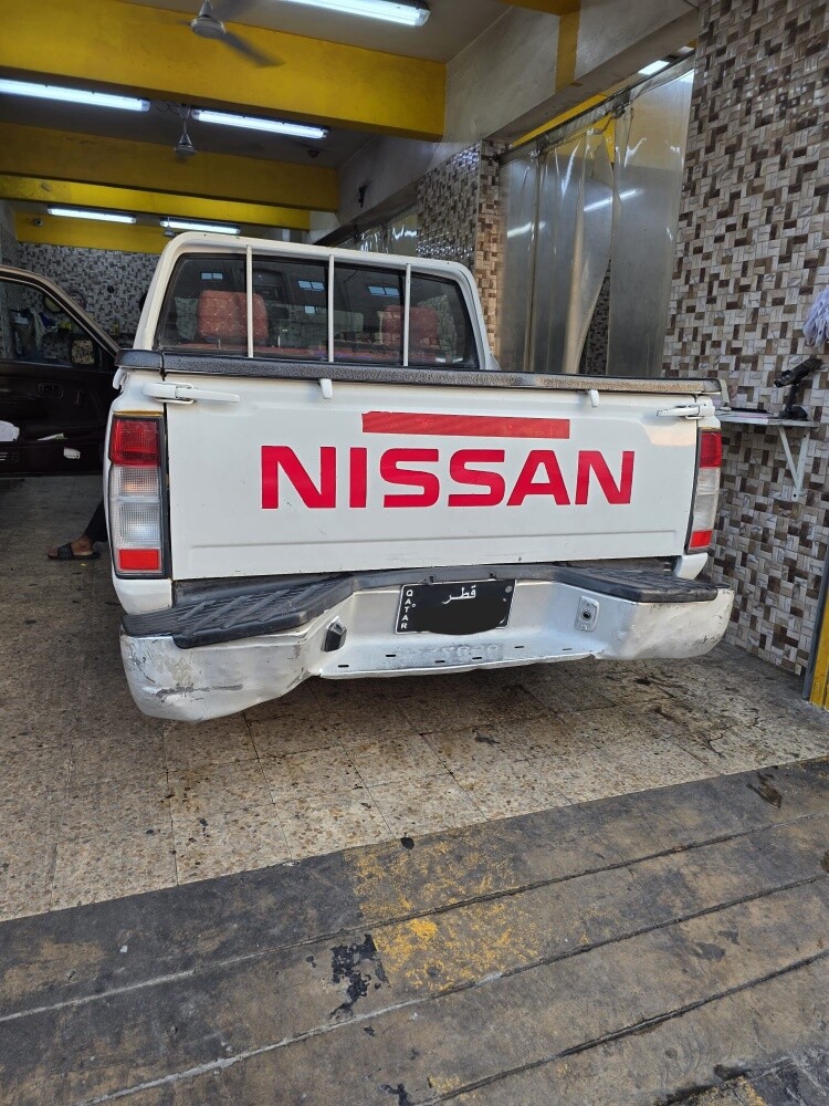 Nissan pickup 2012 model - 2