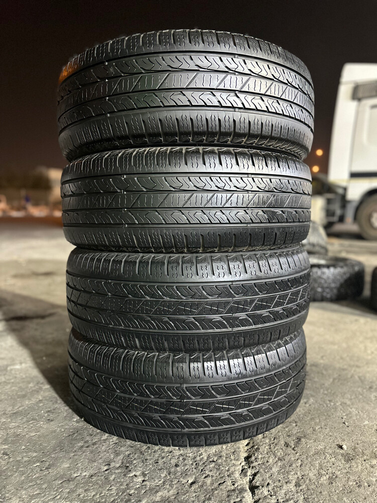 275/65/18 Roadstone tyre - 2