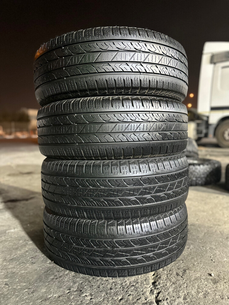 275/65/18 Roadstone tyre - 1