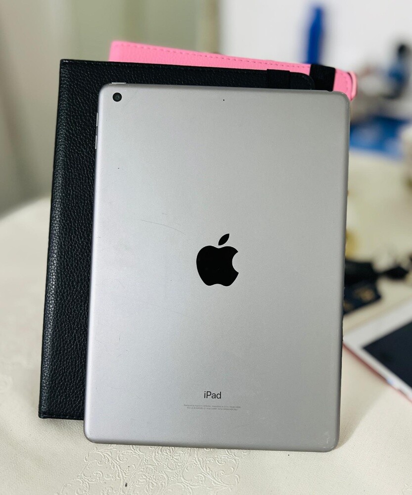 iPad 6 /32gb/Wifi/ ios -17.. - 2