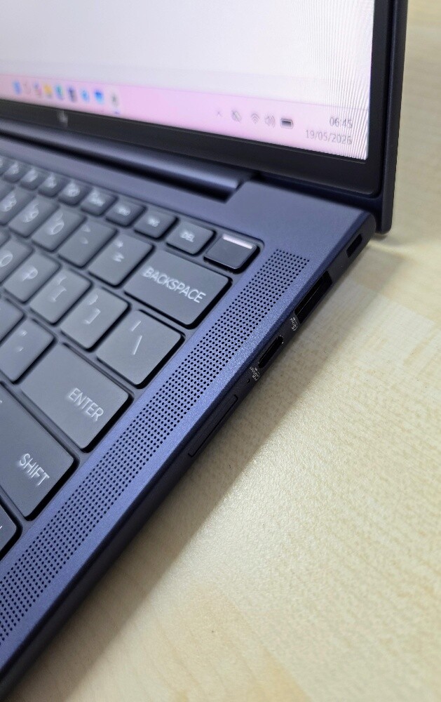 HP Elitebook Ultra 7 32GB 512GB 14" - 6