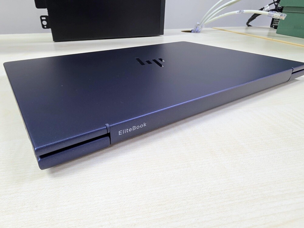 HP Elitebook Ultra 7 32GB 512GB 14" - 7