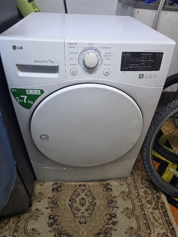 LG 7kg clothes dryer, in good condi - 1