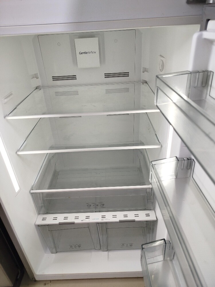 sharp same same new condition fridg - 4