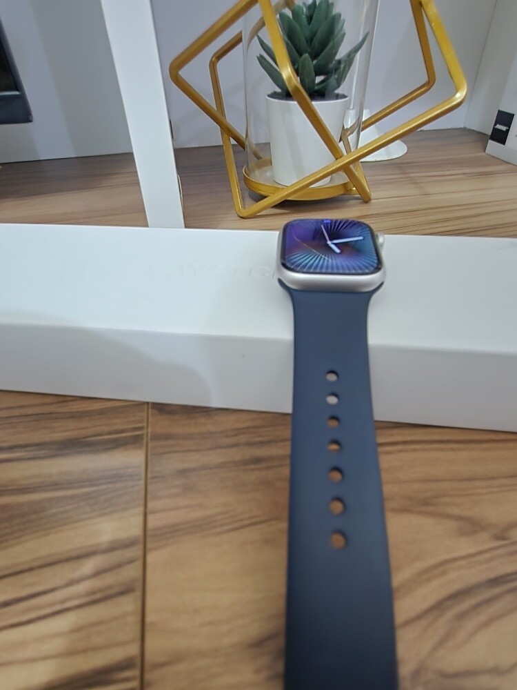 Apple Watch 9 Full box Read ad - 3