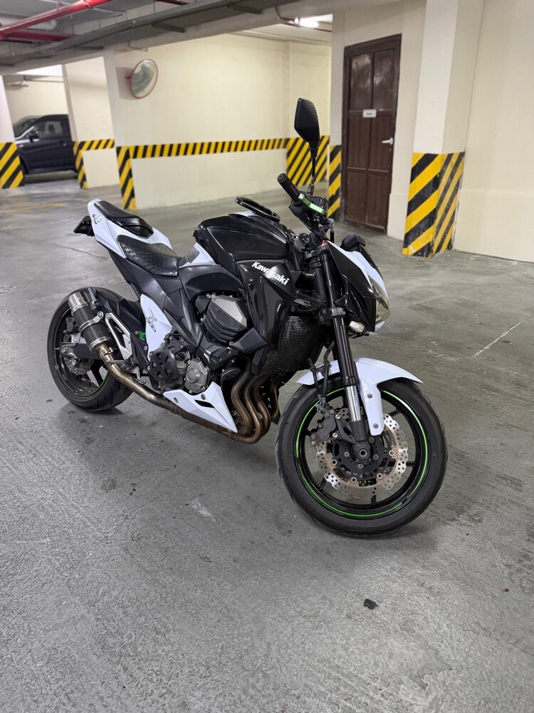 Kawasaki Z800 - 6
