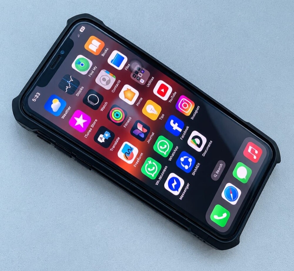 Rush Sale IPhone Xs {64GB}
{Price - 1
