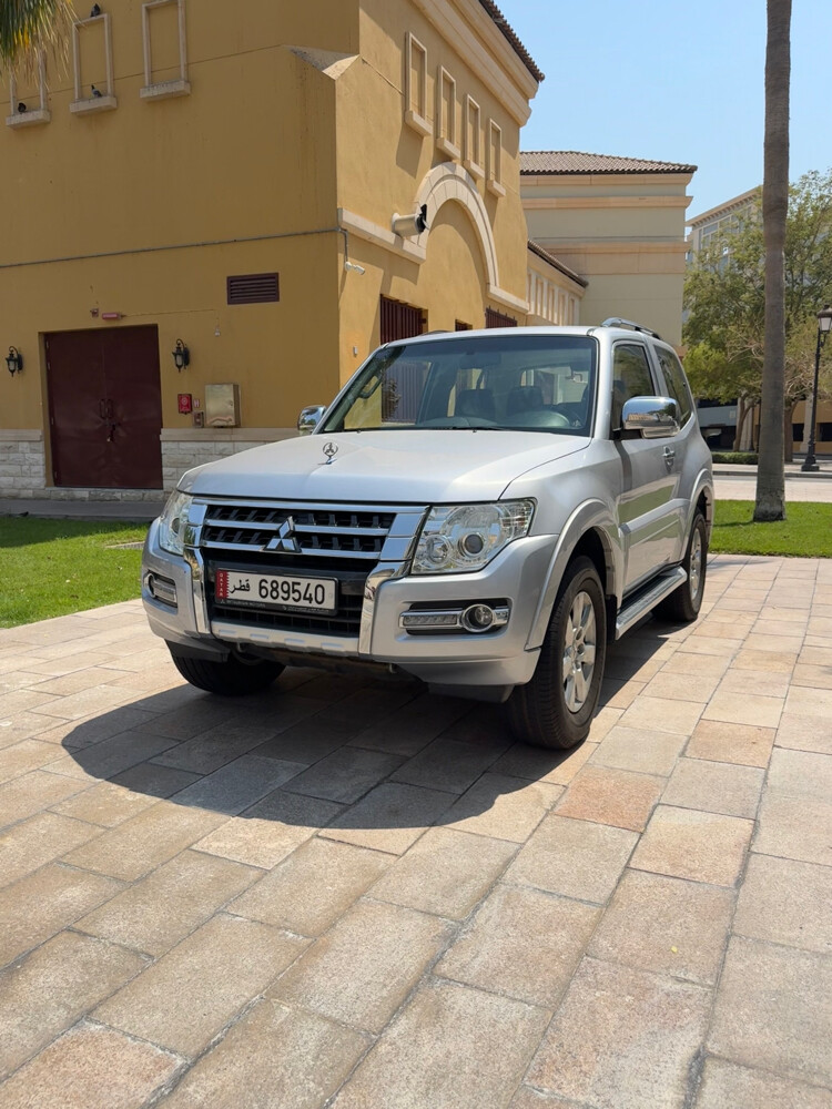 Mitsubishi Pajero (2-door) GLS - 2