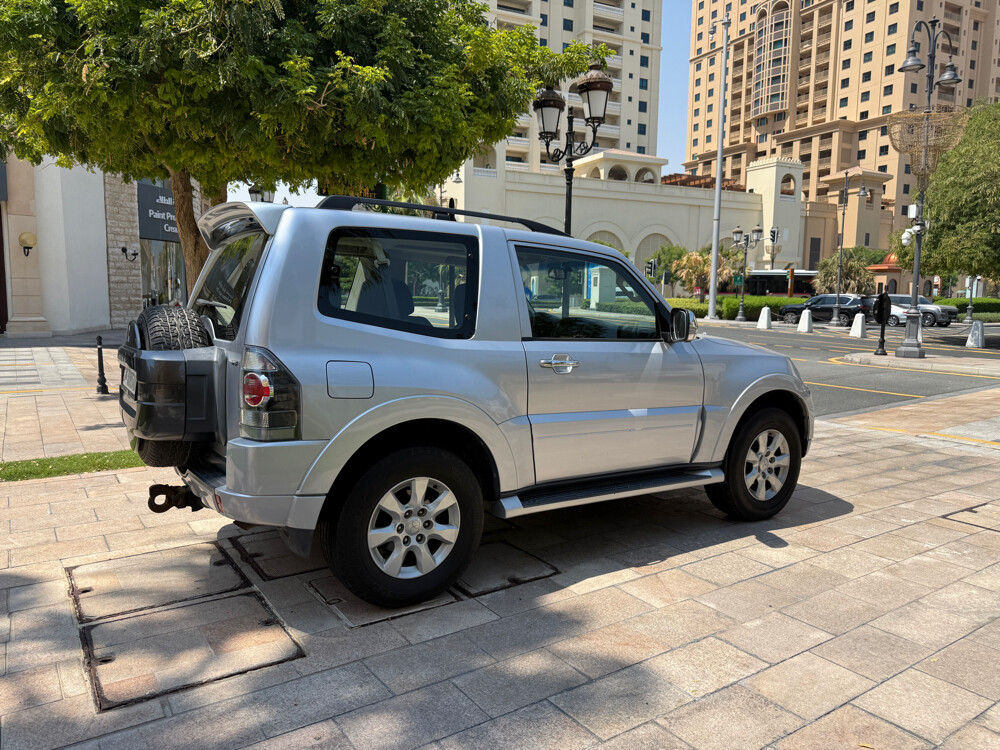 Mitsubishi Pajero (2-door) GLS - 3
