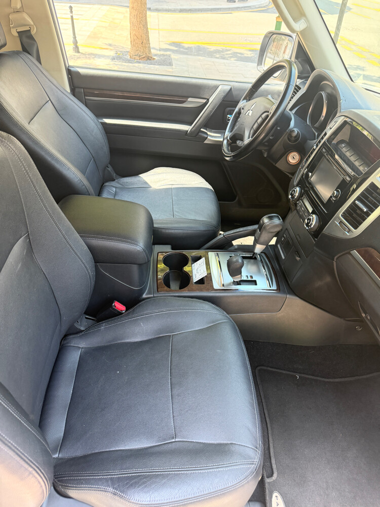 Mitsubishi Pajero (2-door) GLS - 6