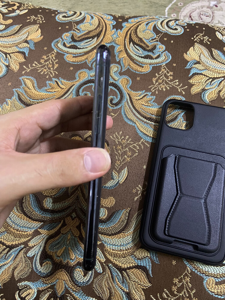 iPhone 11 Pro Max 256 GB battery100 - 6