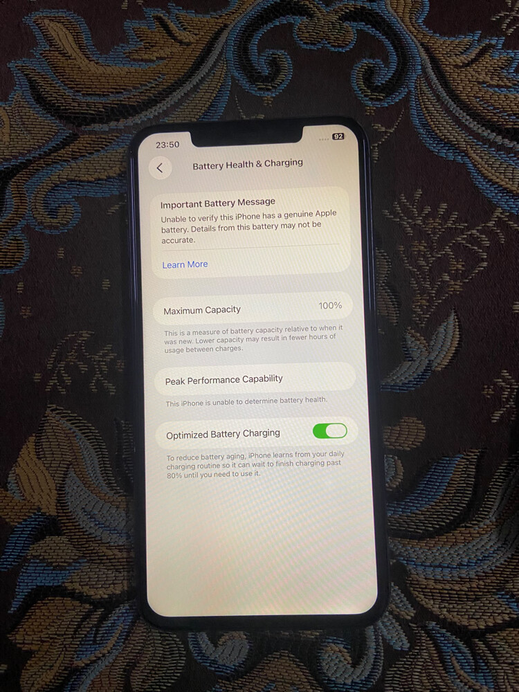 iPhone 11 Pro Max 256 GB battery100 - 3