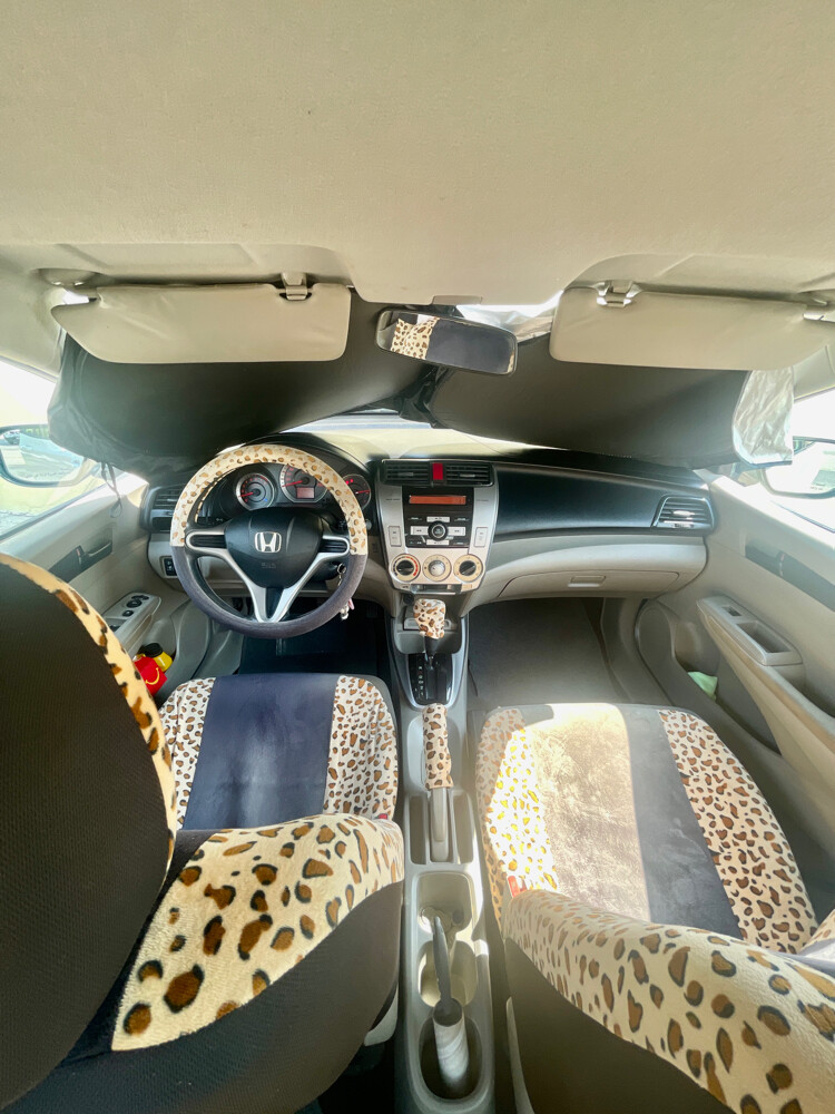 well maintained Honda city 2010 - 2