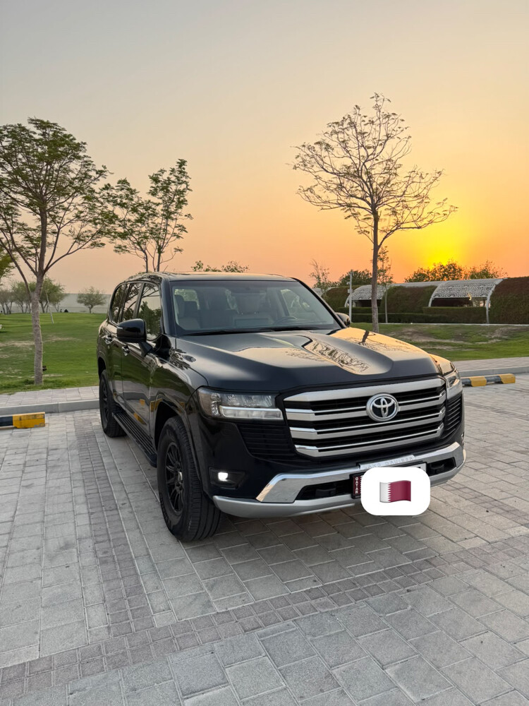 Land Cruiser 2022 GXR Black - 2