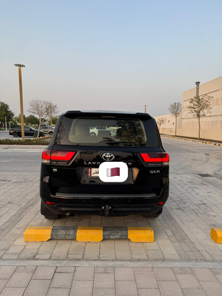 Land Cruiser 2022 GXR Black - 3