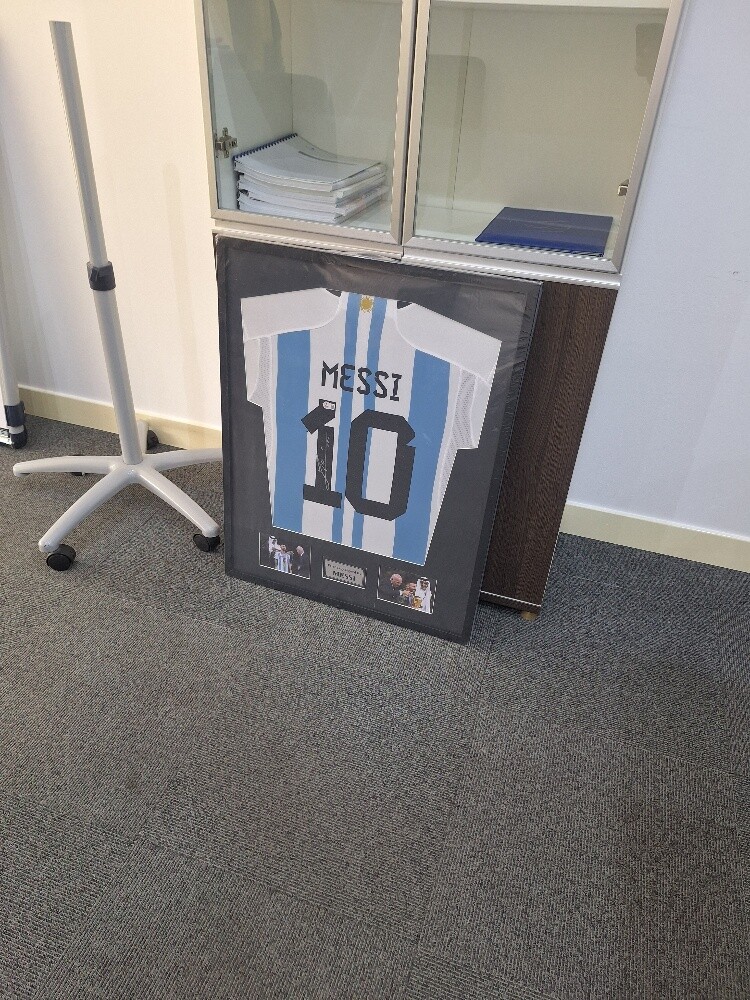 An authentic Jersey - 2