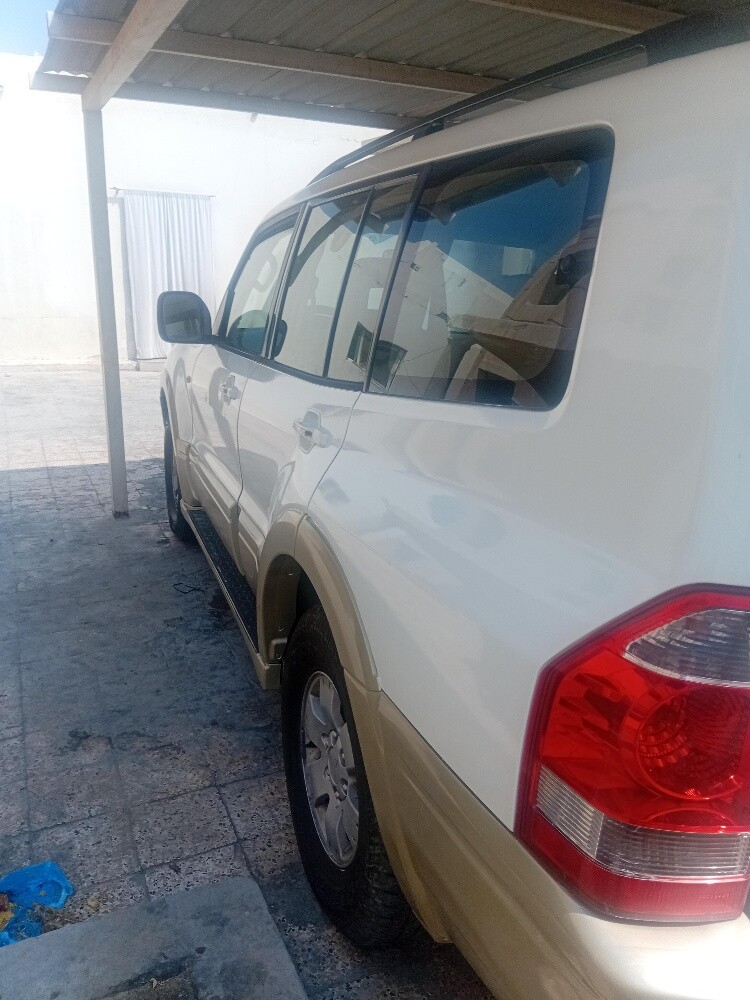 mitsubishi pajero swip small car - 3