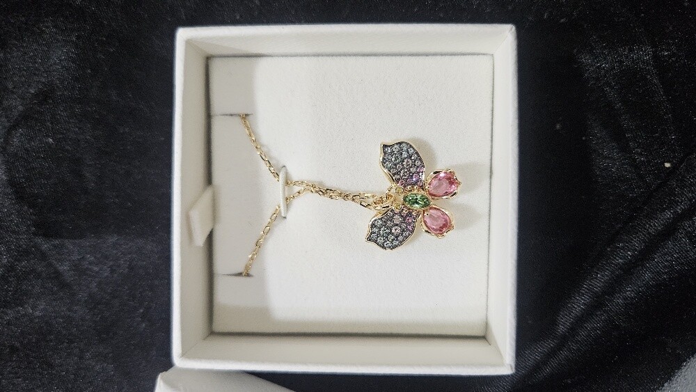 Swarovski Necklace – Brand New - 2