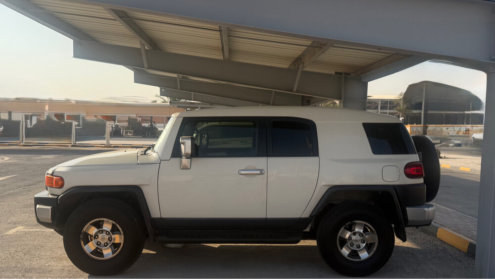 Toyota FJ Cruiser 2008 – White - 1