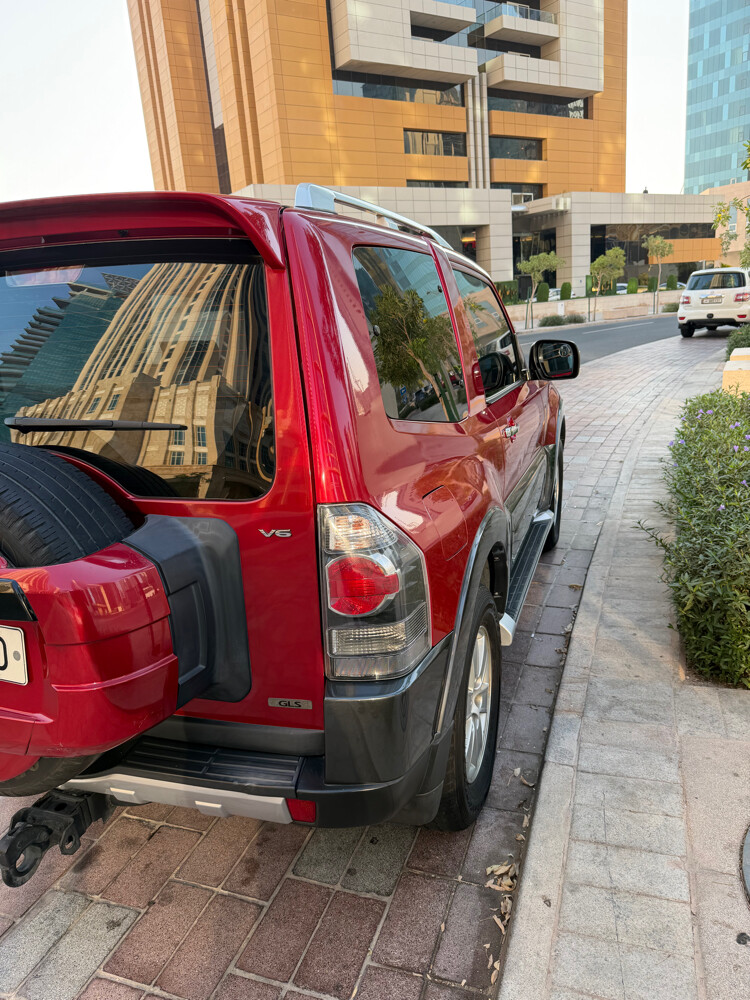 ميتسوبيشي باجيرو سبورت نظيفة - 3