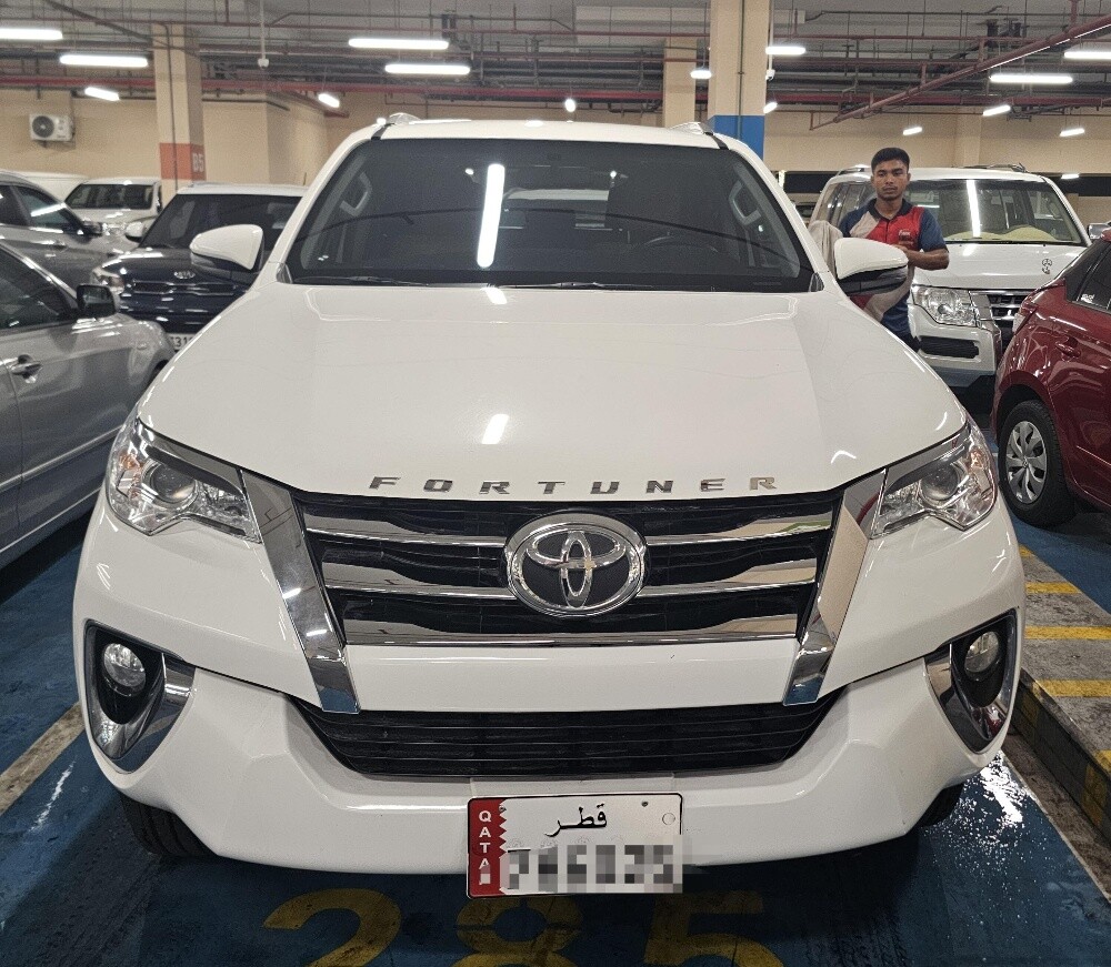2020 Toyota Fortuner V4 Standard - 1